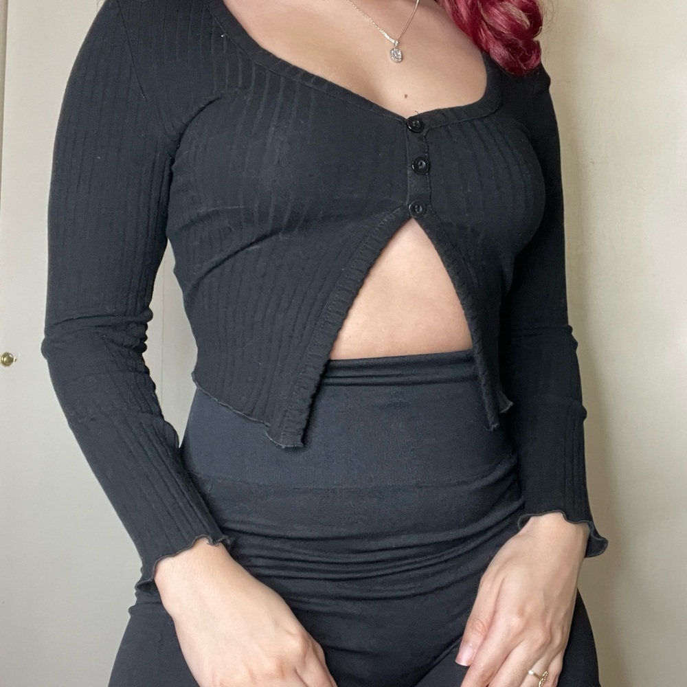 Black Ribbed Button-Up Women's Top - Picture 3 of 3
